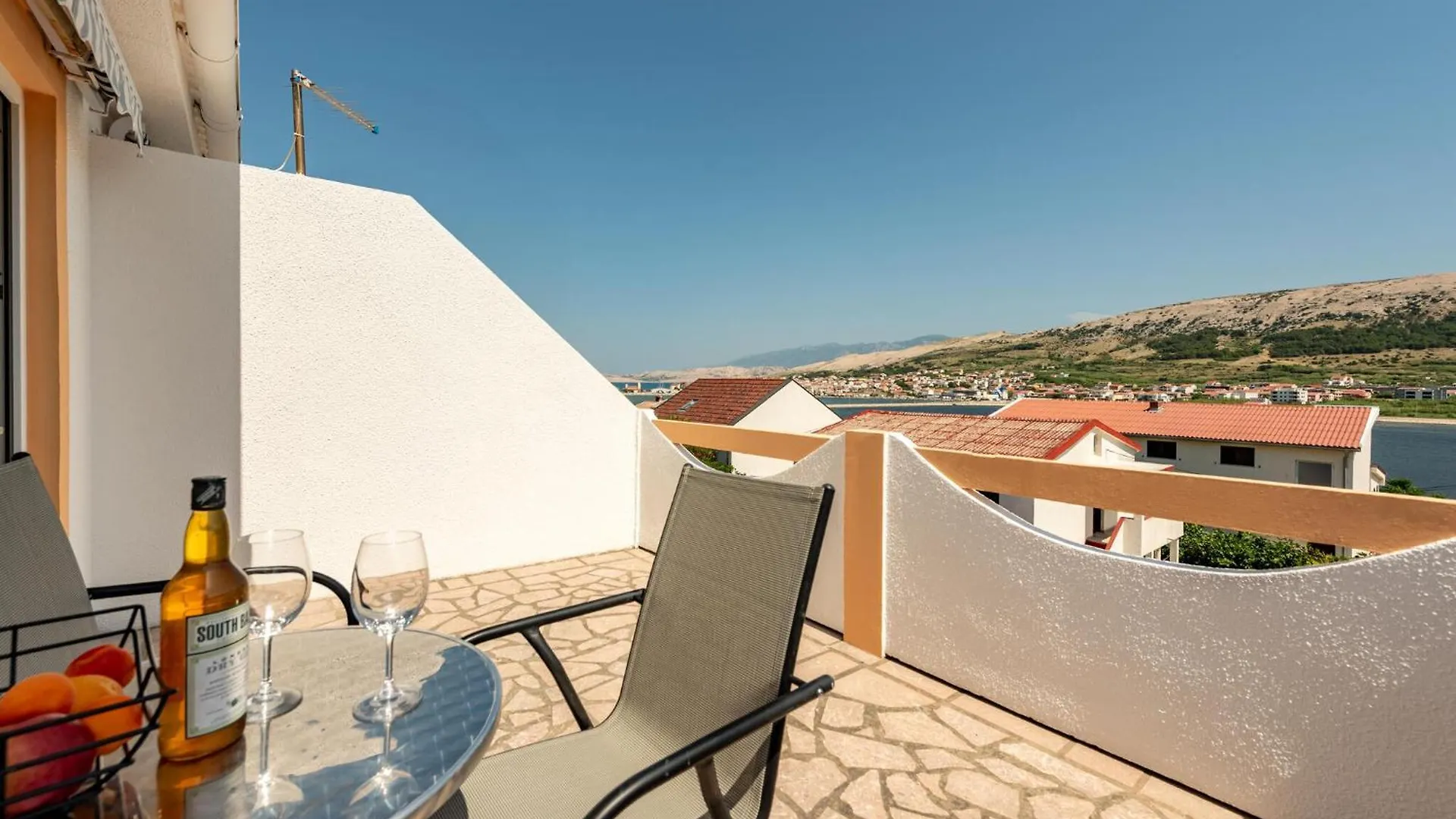 Nice Apartment In Pag With Wifi Pag Town